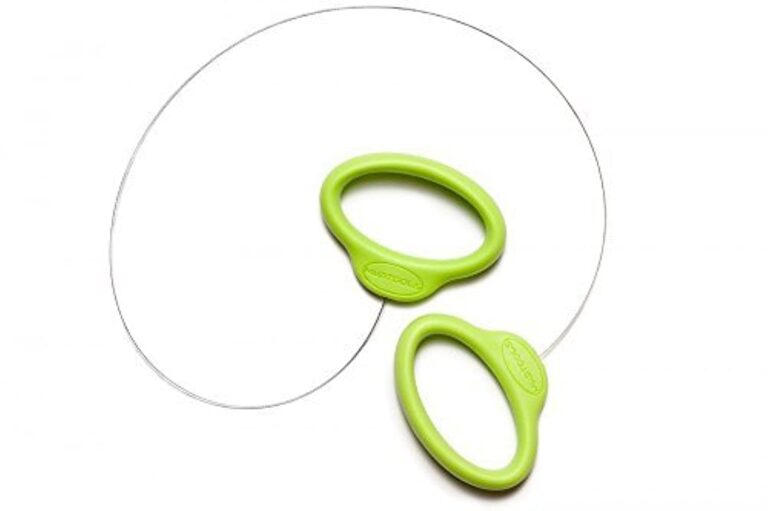 Cake leveler tool with green handles and a thin wire